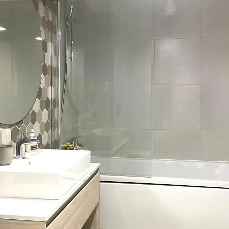 Perfect Hideaway In Urban Plaza Appartamento